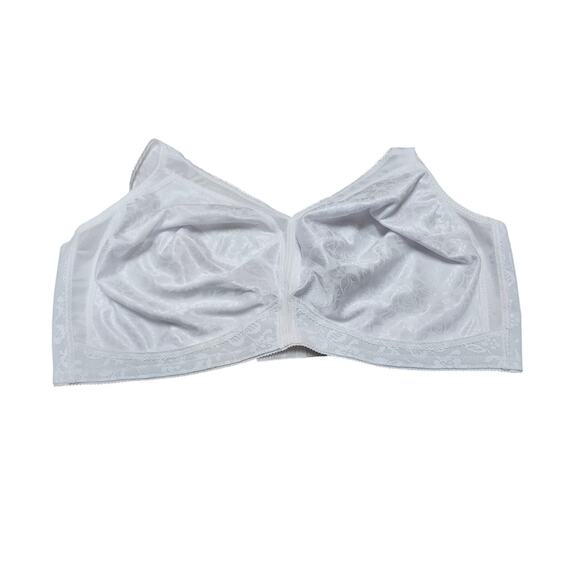 Everyday Comfort and Elegance White Playtex 52DD Bra with Soft Supportive Fit - Picture 1 of 8